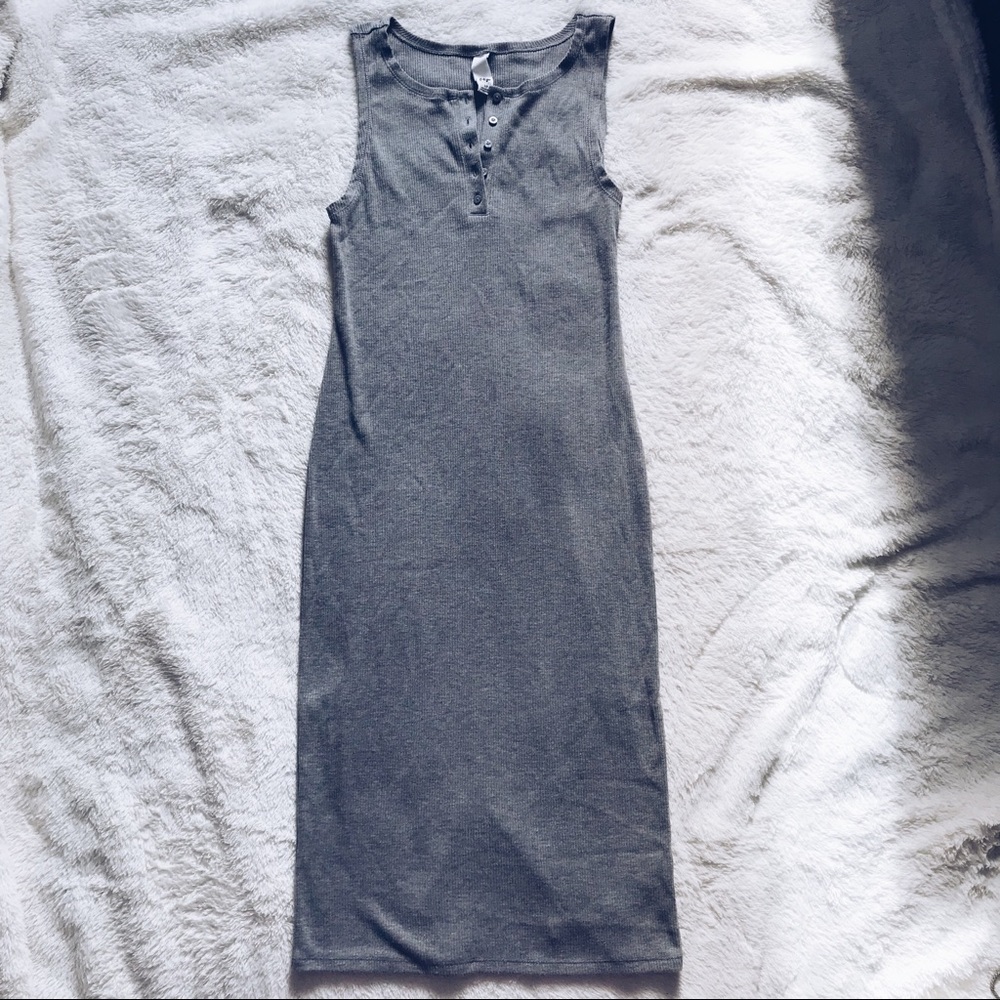 🌴 3 for $30 🌴 Midi gray dress